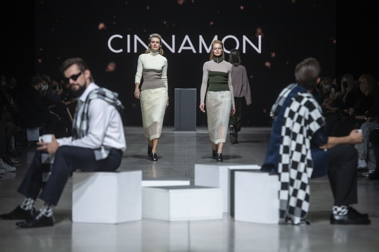 Rīgas modes nedēļa «Riga Fashion Week» piedāvā apģērbu kolekciju CINNAMON CONCEPT 293919