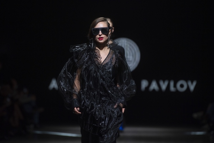Rīgas modes nedēļa «Riga Fashion Week» piedāvā apģērbu kolekciju ALEXANDER PAVLOV 293968