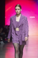 Rīgas modes nedēļa «Riga Fashion Week» piedāvā apģērbu kolekciju NONAME ATELIER 10