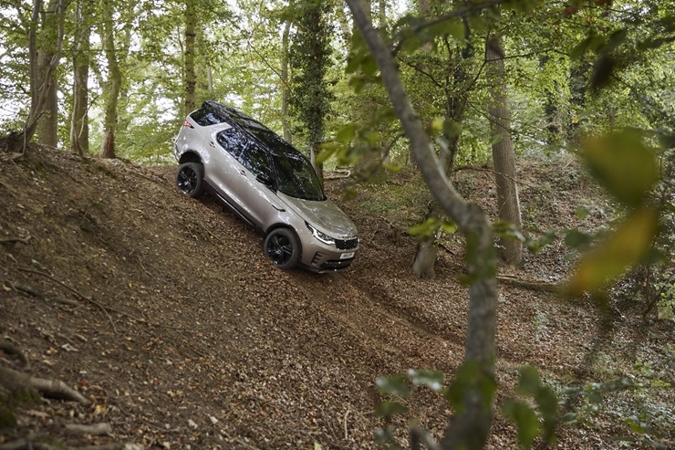 Jaunais «Land Rover Discovery» ir daudzu autoceļotāju sapnis ar leģendāru zīmolu 294239
