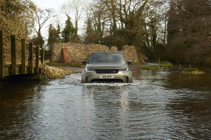 Jaunais «Land Rover Discovery» ir daudzu autoceļotāju sapnis ar leģendāru zīmolu 294240