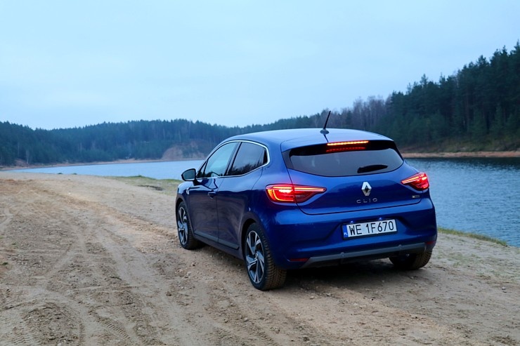 Travelnews.lv apceļo Latviju ar jauno «Renault Clio E-TECH 140 HYBRID» 294522