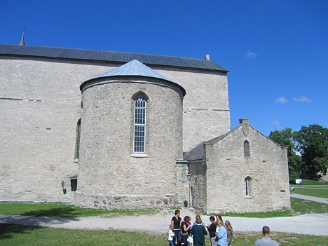 Hāpsalas bīskapijas cietoksnī dzīvo Igaunijas slavenākais spoks - Baltā dāma, kas parasti parādās augustā pilnmēness laikā 15765