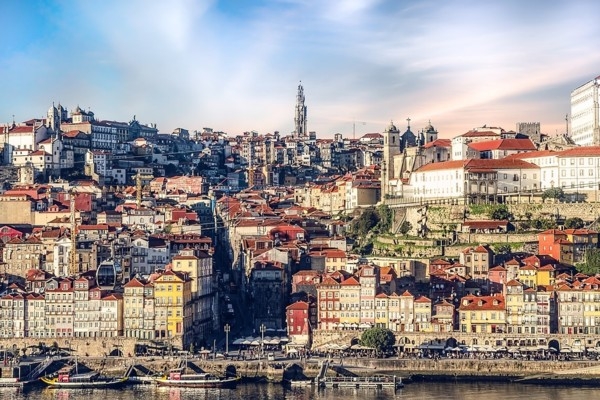 5. oktobris vēsturē: Portugālē svin republikas die