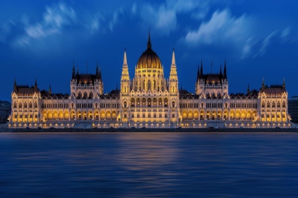 1. maijs vēsturē: Ungārija kļu