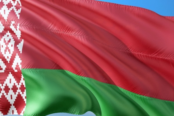 7. jūnijs vēsturē: Tiek pieņemts pašreizējais Baltkrievijas karogs