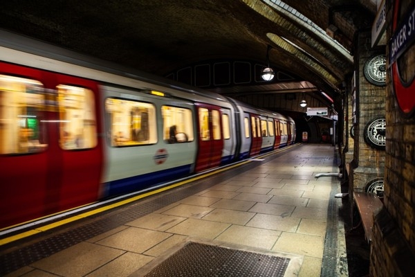 2. augusts vēsturē: Londonā tiek atklāts pasaulē p