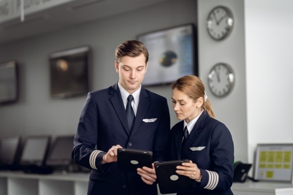 «airBaltic» sāk darbā pieņemt 120 pilotus