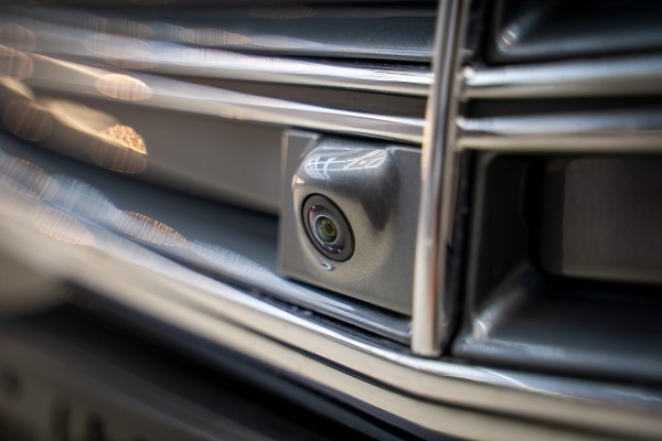Atpakaļskata videokamera: kā vienkārša inovācija mainījusi parkošanos