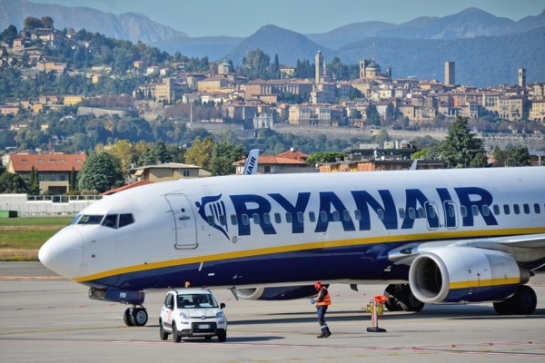 Uzmanību ceļotājiem! «Ryanair» mājaslapa uz laiku 