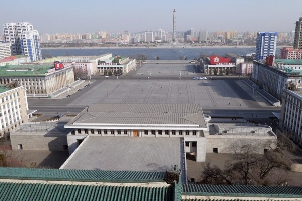Ziemeļkorejā Covid-19 uzņem apgriezienus: Reģistrēti jau mirušie