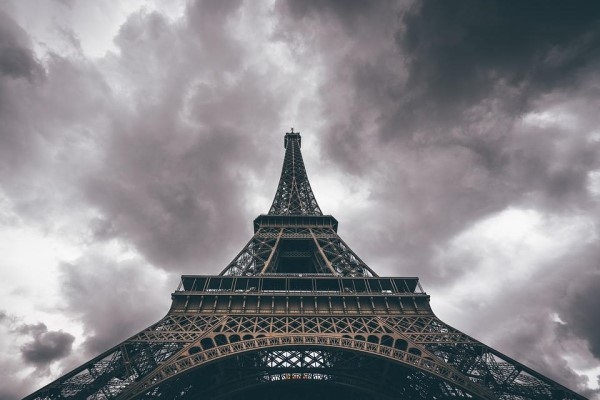 Eifeļa tornis Parīzē ir bīstami sarūsējis