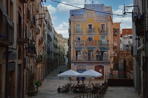 20 lielākajās Spānijas pilsētās strauji pieaudzis īstermiņā īrēto mājokļu skaits