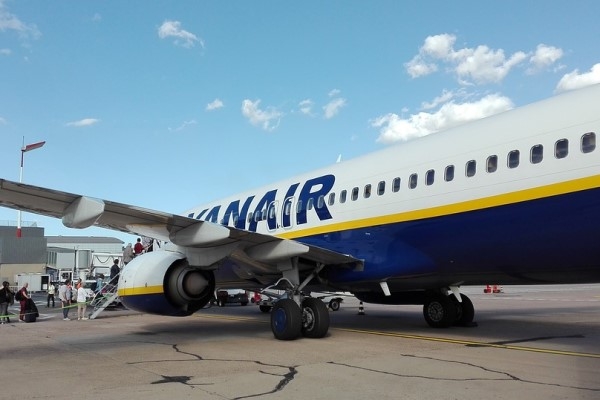 «Ryanair» samazina galamērķu skaitu lidojumiem no 