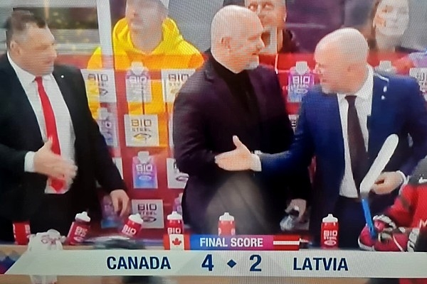 Atbalstam, jo Latvijas hokeja izlase Tamperē turpina cīņu par bronzu