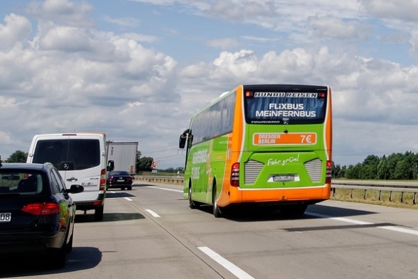 «FlixBus»: Trūkst atbalsta privāto auto izmantošan