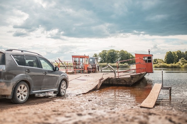 Romantika vai ikdiena? Pārceltuve, kas savieno Dau