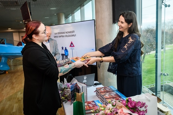 RIX Rīgas lidostā atklāj latviešu ceļotāju bestsel