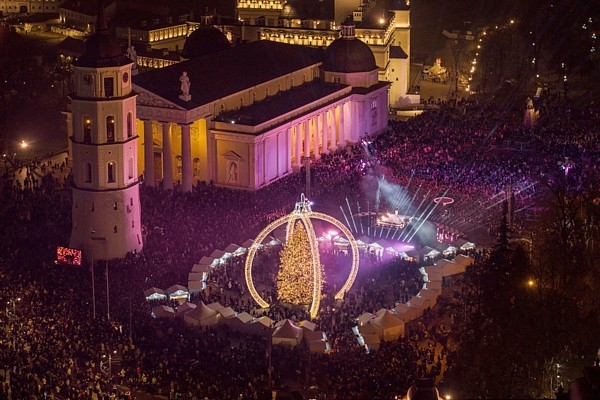 Vilnius Christmas Tree Combines Artistry and Susta