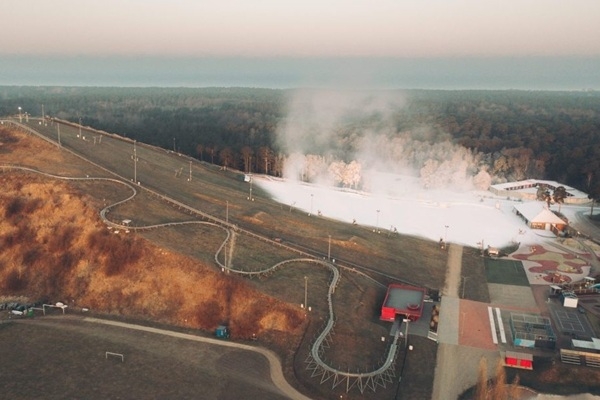 Ventspils slēpošanas kalnā «Lemberga hūte» pūš sni