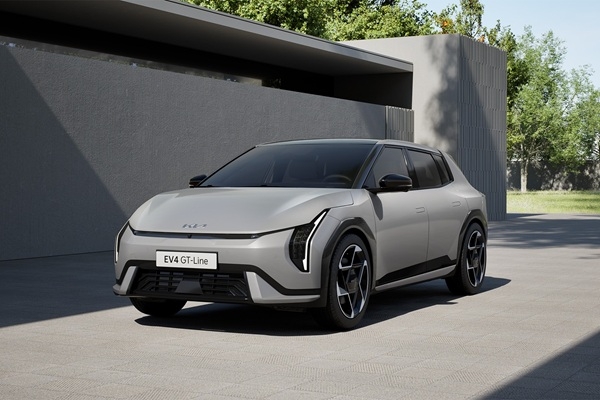 «EV4» un «Concept EV2» debitē «Kia EV» dienā kā pa