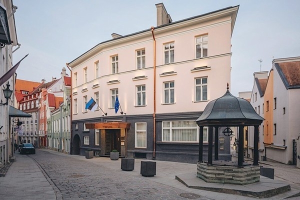A €75 million luxury hotel com