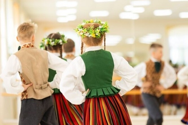 Tirdzniecībā nonāk iepriekšējās rezervācijās neizp