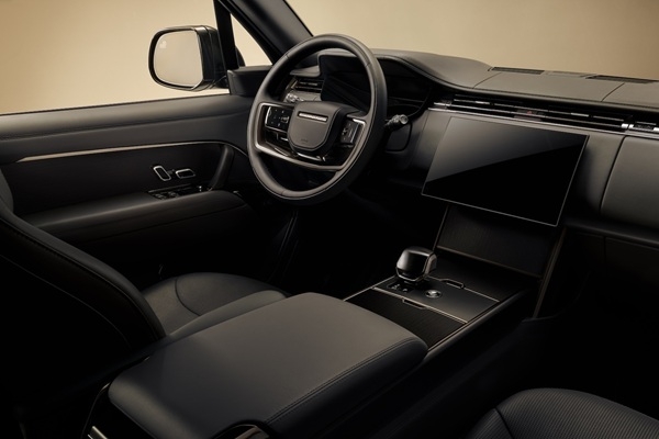 Range Rover SV Black: jauna līmeņa luksuss ar izsm