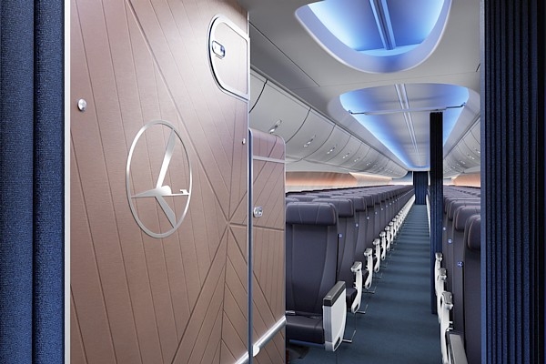 Lidsabiedrība «LOT Polish Airlines» saņem pirmos R