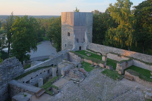 Atklāj vēl nebijušo: Cēsu pils ziemeļu tornis gaid