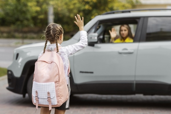 Atpakaļ uz skolu – 5 ieteikumi autovadītājiem droš