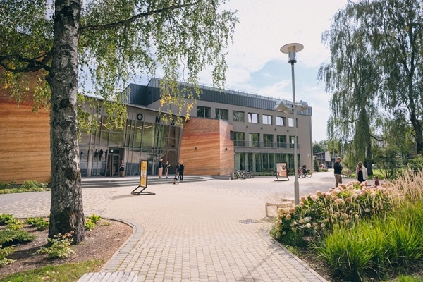 Kultūras centrs Siguldas DEVONS uzsāk astoto sezon
