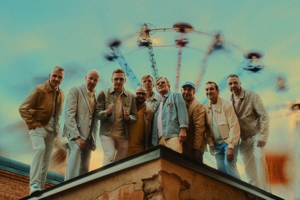 «Labvēlīgais tips» ielūdz uz spožu Vecgada šovu «L