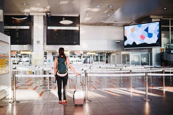 Apdrošinātājs brīdina ceļotājus par krāpšanās shēm