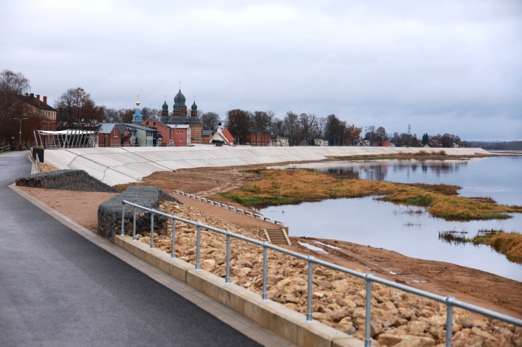 Jēkabpilī atklāts rekonstruētais Daugavas aizsargd