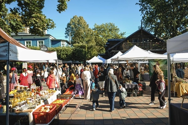 Āgenskalna tirgus simtgadē atklāts digitālais tirg