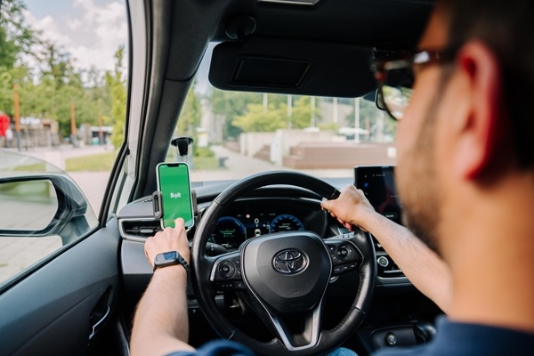 Lisabonā zīdainis nāk pasaulē «Bolt» brauciena lai