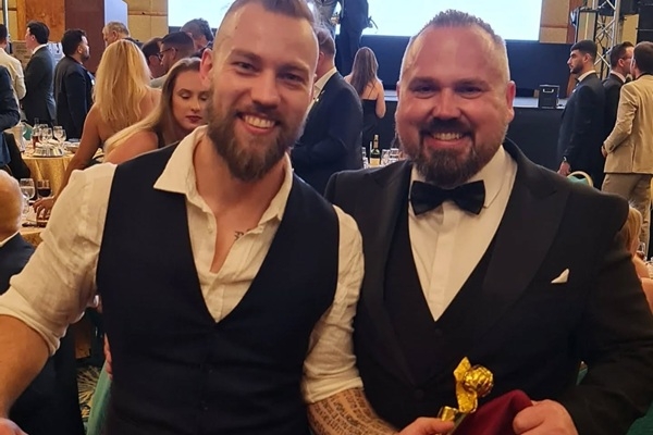 Latvijas bārmenis triumfē IBA Pasaules Kokteiļu če