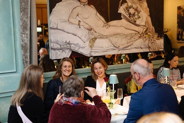 Rīgā durvis vēris mūsdienīgas latviešu virtuves re