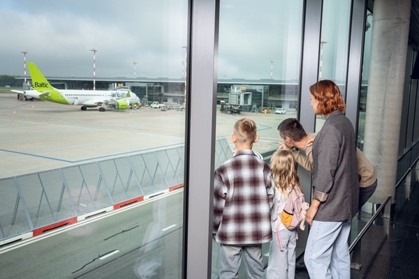  «airBaltic» aptauja – augsta pasažieru apmierināt