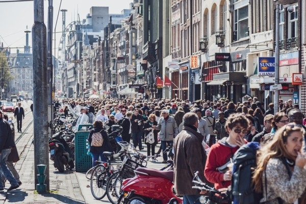 Amsterdama aizliedz jaunu vies
