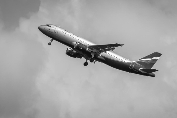 Hakeri paralizē «Aeroflot» darbību; kaitējumi mērā