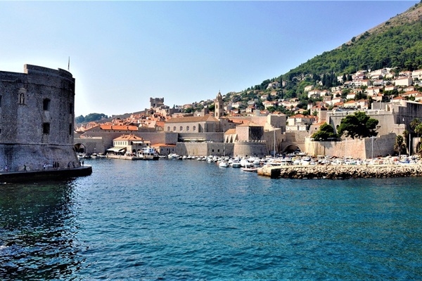 Dubrovnika pārvērš tūristu plūsmu par ieguldījumu 