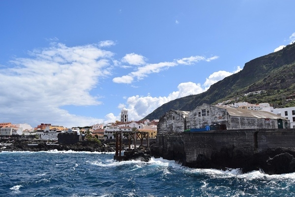 Tenerife gatavojas lielākajām vulkāna izvirduma mā