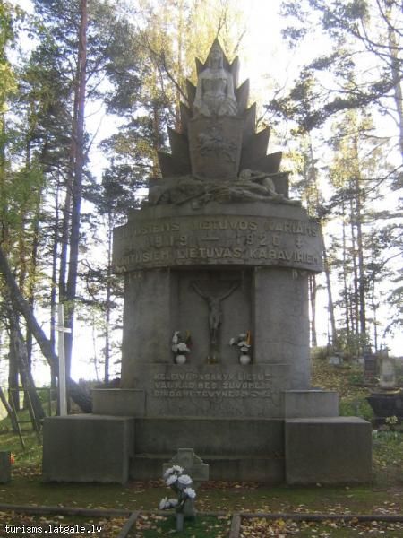 Piemineklis kritušajiem Lietuvas karavīriem Červonkas kapos