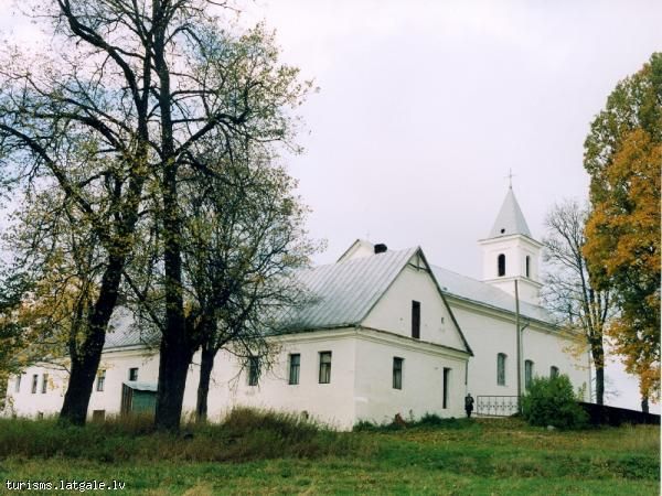 Rusonas-katolu-baznica Rušonas katoļu baznīca