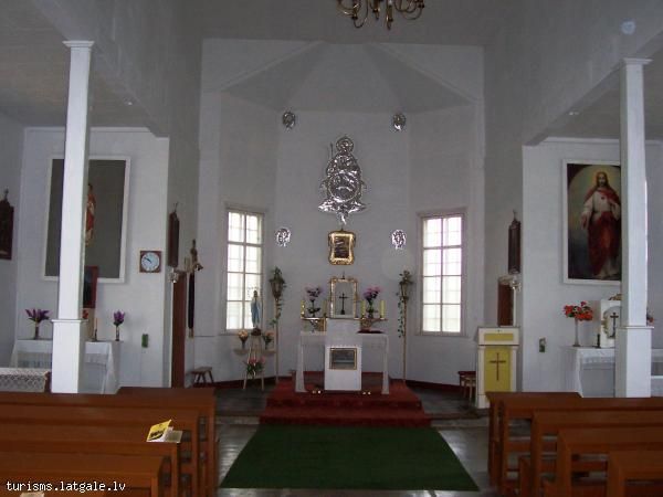 Strūžānu Vissvētās Trīsvienības draudzes katoļu baznīca