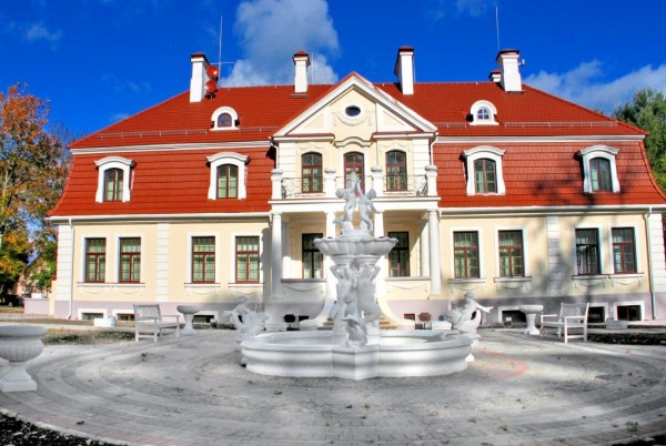 Viesnīca “Sventes muiža”