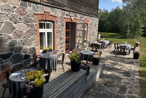 Vasarsvētku pop-up brančs Mujānos