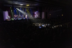 Grupas “Astro’n’out” koncerttūres koncerts